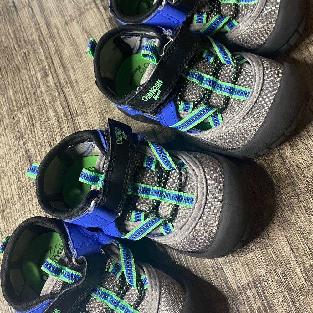 Toddler sandal Size 5,2 pair available